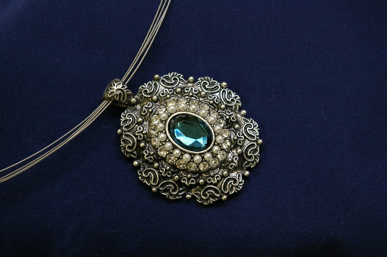 زنانه